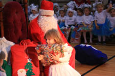 Wizyta Św. Mikołaja w grupach 3,4-latków