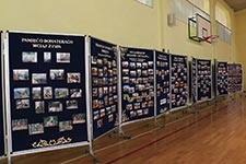 „Szkoła z tradycją w tle” – wystawa fotografii z okazji Jubileuszu 25-lecia nadania szkole imienia 7 Pułku Ułanów Lubelskich