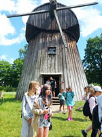 PÓŁKOLONIE 2023 „Wakacje z INICJATYWĄ” – czas na Skansen w Lublinie