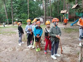 PÓŁKOLONIE 2023 „Wakacje z INICJATYWĄ” – Park linowy w Jedlance