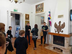 Lekcja historii  w Muzeum 7 Pułku Ułanów Lubelskich w Mińsku Mazowieckim dla uczestników projektu ph. „18 opowieści o Cycowie”