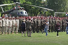 Uczniowie Zespołu Szkół podczas Dni Otwartych Koszar w Tomaszowie Mazowieckim