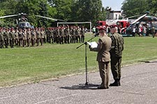 Uczniowie Zespołu Szkół podczas Dni Otwartych Koszar w Tomaszowie Mazowieckim