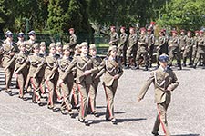 Uczniowie Zespołu Szkół podczas Dni Otwartych Koszar w Tomaszowie Mazowieckim