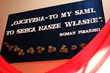 Ojczyzna to my sami, to serca nasze własne