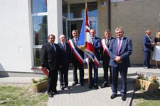 Gmina Cyców ma swój herb i sztandar