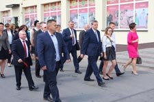 Gmina Cyców ma swój herb i sztandar