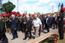 Gmina Cyców ma swój herb i sztandar