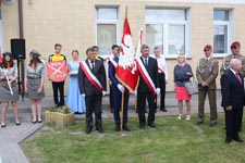 Gmina Cyców ma swój herb i sztandar