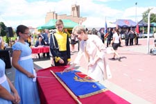 Gmina Cyców ma swój herb i sztandar