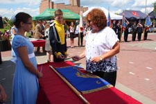 Gmina Cyców ma swój herb i sztandar