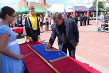 Gmina Cyców ma swój herb i sztandar