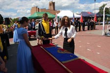 Gmina Cyców ma swój herb i sztandar