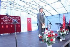 Gmina Cyców ma swój herb i sztandar