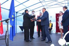 Gmina Cyców ma swój herb i sztandar