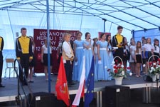 Gmina Cyców ma swój herb i sztandar