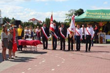 Gmina Cyców ma swój herb i sztandar