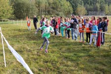 Powiatowe Igrzyska Młodzieży Szkolnej i Powiatowa Gimnazjada w Sztafetowych Biegach Przełajowych pod Patronatem Starosty na Stadionie LKS „Błękit” w Cycowie