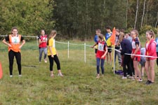 Powiatowe Igrzyska Młodzieży Szkolnej i Powiatowa Gimnazjada w Sztafetowych Biegach Przełajowych pod Patronatem Starosty na Stadionie LKS „Błękit” w Cycowie