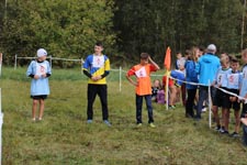 Powiatowe Igrzyska Młodzieży Szkolnej i Powiatowa Gimnazjada w Sztafetowych Biegach Przełajowych pod Patronatem Starosty na Stadionie LKS „Błękit” w Cycowie