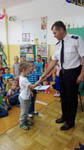 Bądź bezpieczny – wizyta policjantów w przedszkolu