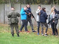 Młodzież uczestniczyła w zajęciach z wojskowymi instruktorami w Tomaszowie Mazowieckim i Glinniku