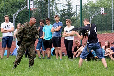 Szkolenie obronne młodzieży z instruktorami 7 bkpow