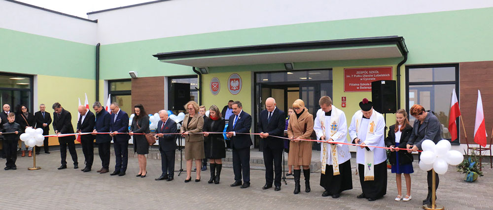 Uroczystość otwarcia nowego budynku Filialnej Szkoły Podstawowej w Świerszczowie