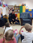 Tato Policjant w grupie Biedronki