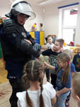 Tato Policjant w grupie Biedronki