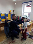Tato Policjant w grupie Biedronki