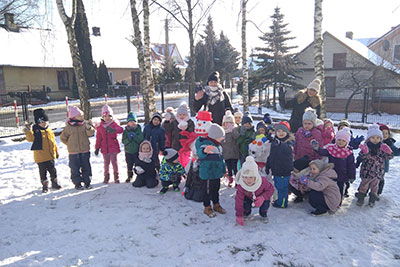 Wesołe zabawy na śniegu