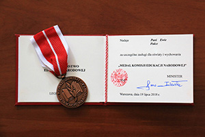 MEDAL KOMISJI EDUKACJI NARODOWEJ dla Nauczyciela Zespołu Szkół w Cycowie