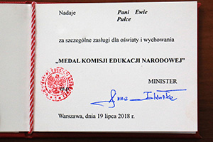 MEDAL KOMISJI EDUKACJI NARODOWEJ dla Nauczyciela Zespołu Szkół w Cycowie