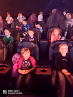 Wycieczka 6 latków do kina