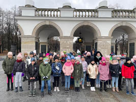 Wyjazd uczniów do Warszawy – kolejna wycieczka w ramach programu MEiN „POZNAJ POLSKĘ”