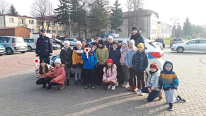 Spotkanie uczniów klas I-III z przedstawicielami Komendy Powiatowej Policji w Łęcznej