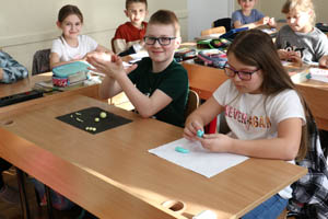 Akcja cycowskich uczniów ph. „Słonik na szczęście dla Żołnierzy”
