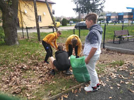 Wiosenne porządki na Cmentarzu Wojennym w Cycowie