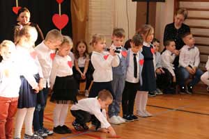 Dzień Babci i Dziadka w grupach 5 latków - „Biedronki”, „Motylki”, „Żuczki”