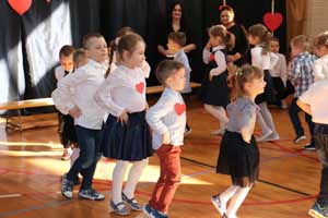 Dzień Babci i Dziadka w grupach 5 latków - „Biedronki”, „Motylki”, „Żuczki”