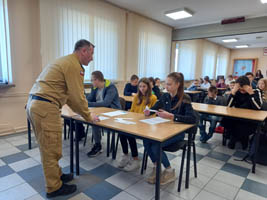 Na podium w etapie powiatowym Ogólnopolskiego Turnieju Wiedzy Pożarniczej „Młodzież Zapobiega Pożarom”