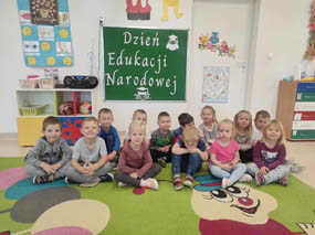 Dzień Edukacji Narodowej w grupach 3-4 latków