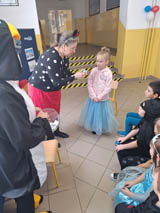 Bohaterowie Disney’a w szkole