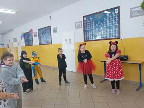 Bohaterowie Disney’a w szkole
