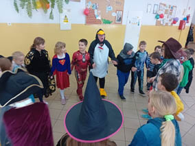 Bohaterowie Disney’a w szkole