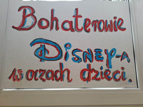 Bohaterowie Disney’a w szkole