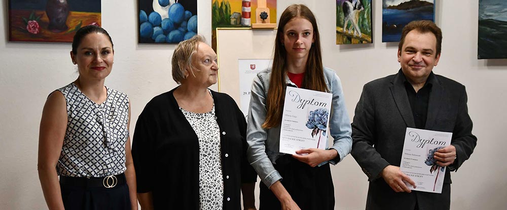 Poetycki sukces Oliwii Zając w 29. Powiatowym Konkursie „Sztubackie strofy”