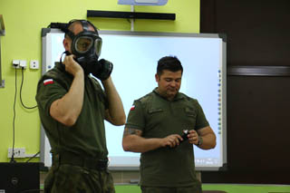 „Edukacja z Wojskiem” – szkolenie dla uczniów klas VIII
