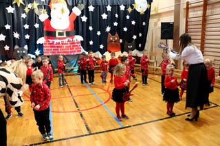 Mikołaj w Przedszkolu w grupach „Sówki”, „Żabki”